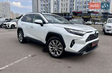 Внедорожник / Кроссовер Toyota RAV4 2023 в Киеве