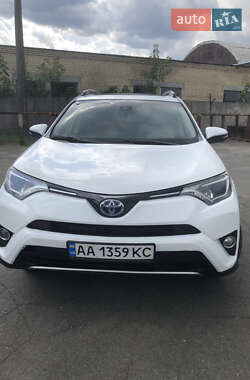 Внедорожник / Кроссовер Toyota RAV4 2018 в Киеве