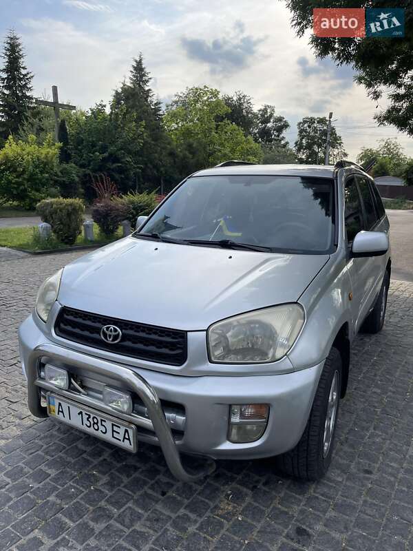 Внедорожник / Кроссовер Toyota RAV4 2002 в Фастове