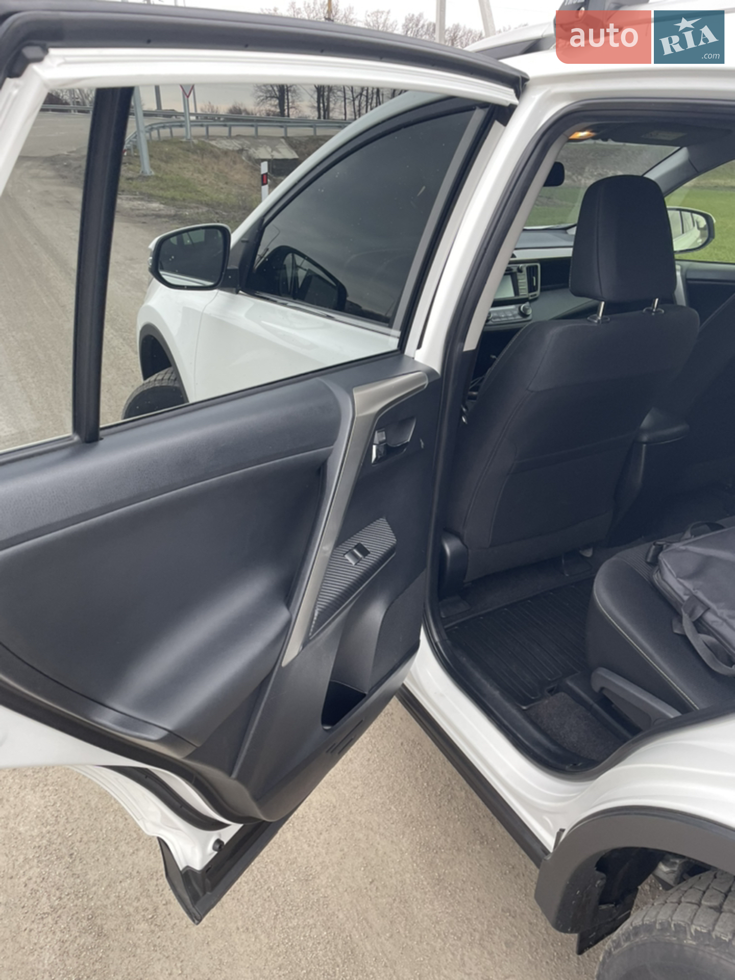 2014 Toyota RAV 4 - мініатюра 11