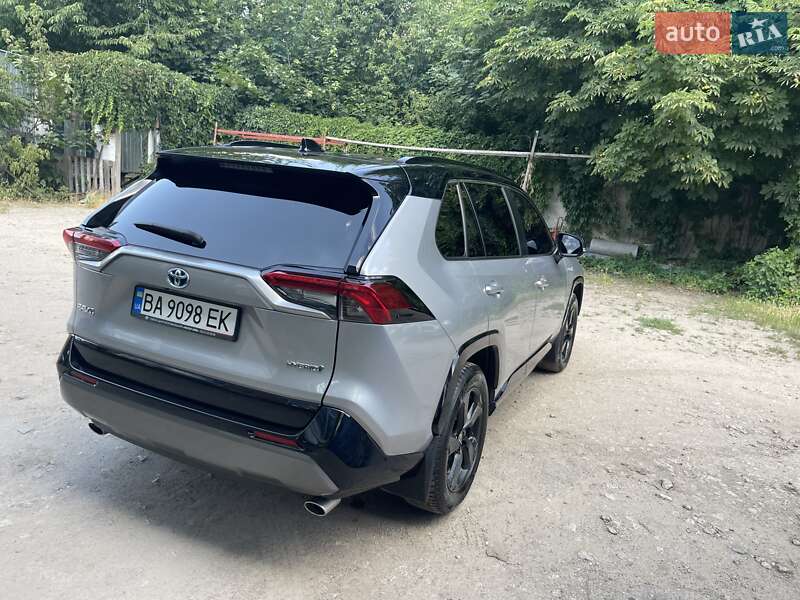 Позашляховик / Кросовер Toyota RAV4 2021 в Кропивницькому
