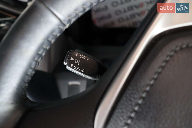 Позашляховик / Кросовер Toyota RAV4 2018 в Львові