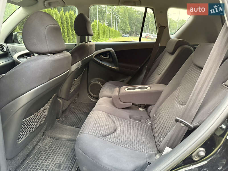 Позашляховик / Кросовер Toyota RAV4 2008 в Харкові