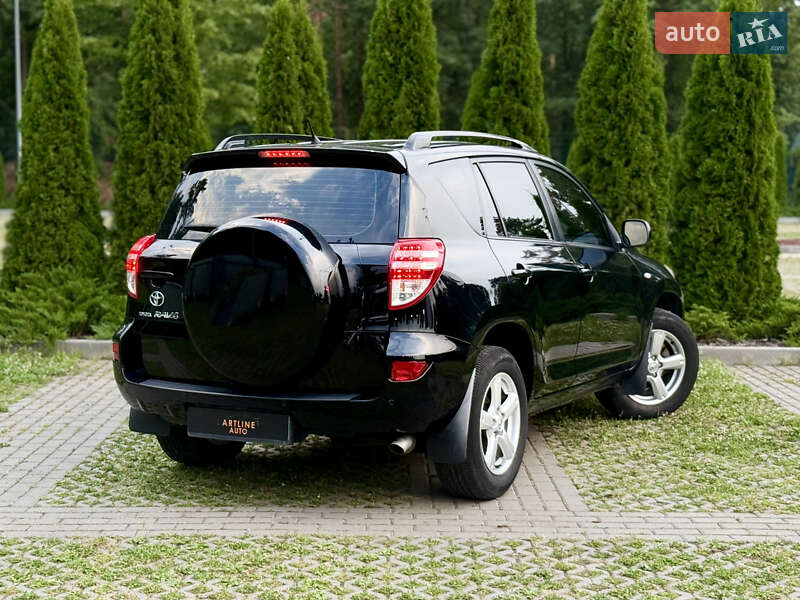 Позашляховик / Кросовер Toyota RAV4 2008 в Харкові