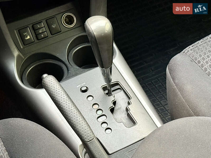 Позашляховик / Кросовер Toyota RAV4 2008 в Харкові