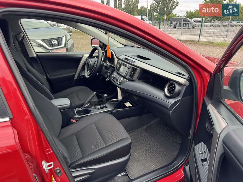 Внедорожник / Кроссовер Toyota RAV4 2015 в Киеве