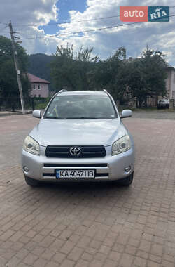 Позашляховик / Кросовер Toyota RAV4 2006 в Микуличині