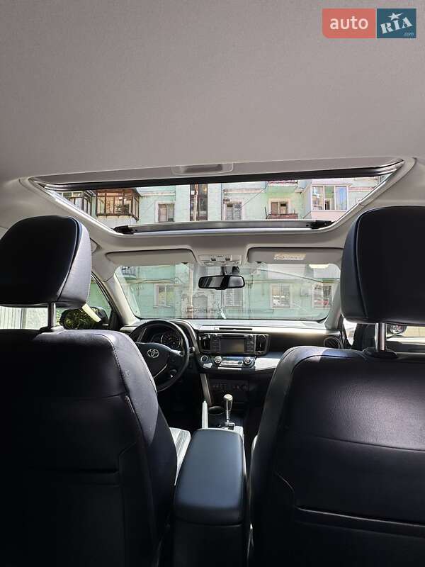 Внедорожник / Кроссовер Toyota RAV4 2013 в Киеве