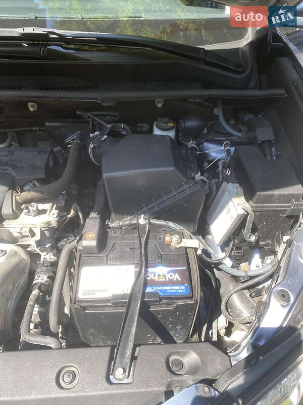 Внедорожник / Кроссовер Toyota RAV4 2013 в Киеве