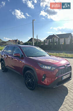 Внедорожник / Кроссовер Toyota RAV4 2020 в Хмельницком