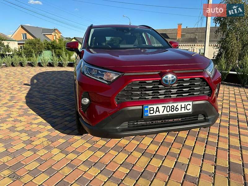 Позашляховик / Кросовер Toyota RAV4 2019 в Умані
