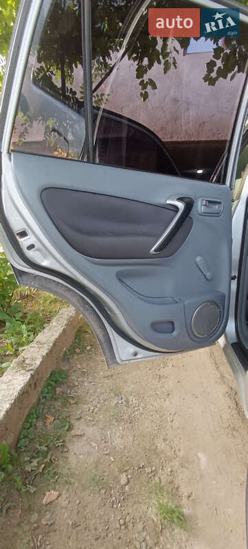 Внедорожник / Кроссовер Toyota RAV4 2001 в Берегово фото 18 Внедорожник / Кроссовер Toyota RAV4 2001 в Берегово