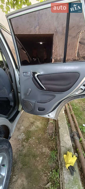 Внедорожник / Кроссовер Toyota RAV4 2001 в Берегово фото 22 Внедорожник / Кроссовер Toyota RAV4 2001 в Берегово