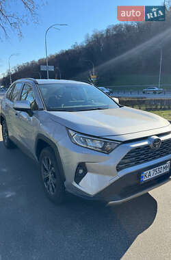 Внедорожник / Кроссовер Toyota RAV4 2022 в Киеве
