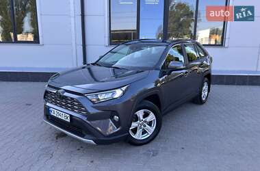 Позашляховик / Кросовер Toyota RAV4 2020 в Києві