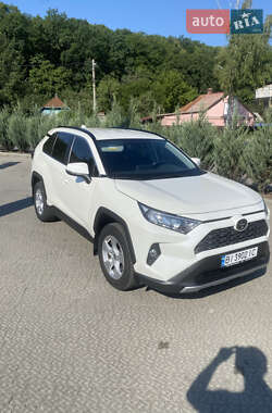 Позашляховик / Кросовер Toyota RAV4 2021 в Полтаві