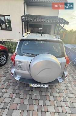 Внедорожник / Кроссовер Toyota RAV4 2008 в Глевахе
