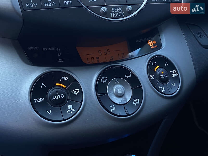 Позашляховик / Кросовер Toyota RAV4 2006 в Миколаєві