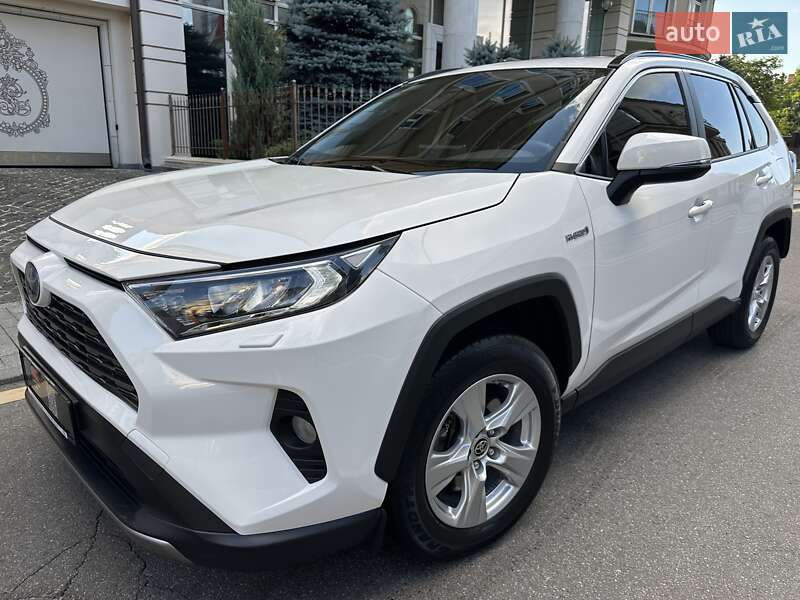 Toyota RAV4 2021