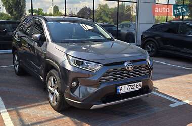 Внедорожник / Кроссовер Toyota RAV4 2021 в Ирпене