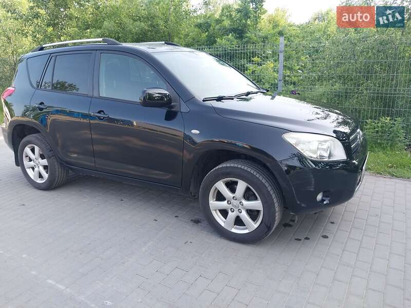 Внедорожник / Кроссовер Toyota RAV4 2008 в Ивано-Франковске