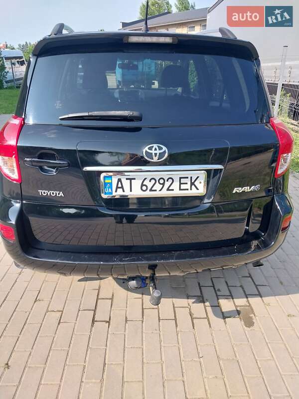 Внедорожник / Кроссовер Toyota RAV4 2008 в Ивано-Франковске