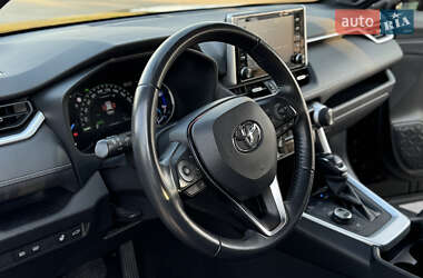 Позашляховик / Кросовер Toyota RAV4 2020 в Олександрії