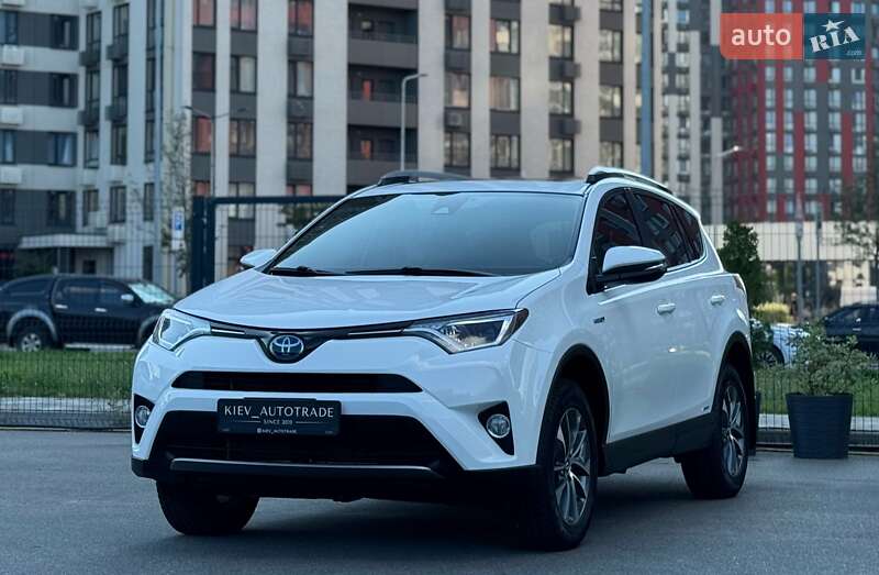 Позашляховик / Кросовер Toyota RAV4 2018 в Києві