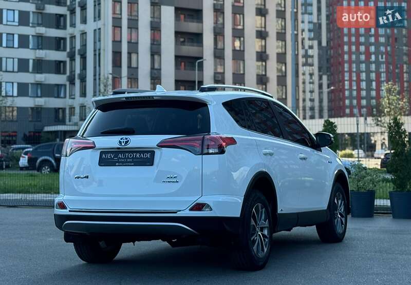 Позашляховик / Кросовер Toyota RAV4 2018 в Києві