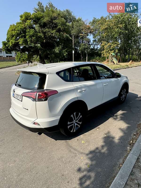 Внедорожник / Кроссовер Toyota RAV4 2018 в Верхнеднепровске фото 9 Внедорожник / Кроссовер Toyota RAV4 2018 в Верхнеднепровске