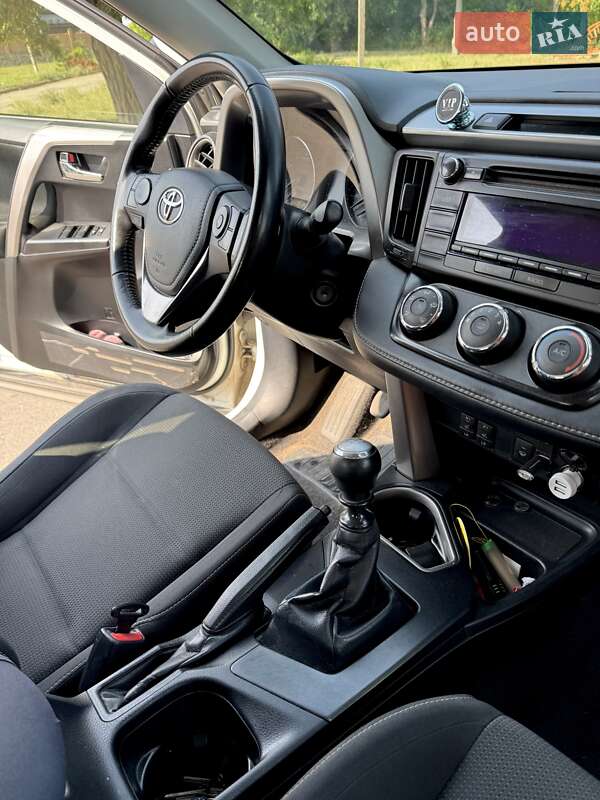 Внедорожник / Кроссовер Toyota RAV4 2018 в Верхнеднепровске фото 15 Внедорожник / Кроссовер Toyota RAV4 2018 в Верхнеднепровске