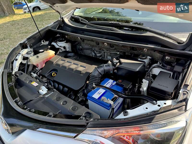 Внедорожник / Кроссовер Toyota RAV4 2018 в Верхнеднепровске фото 21 Внедорожник / Кроссовер Toyota RAV4 2018 в Верхнеднепровске