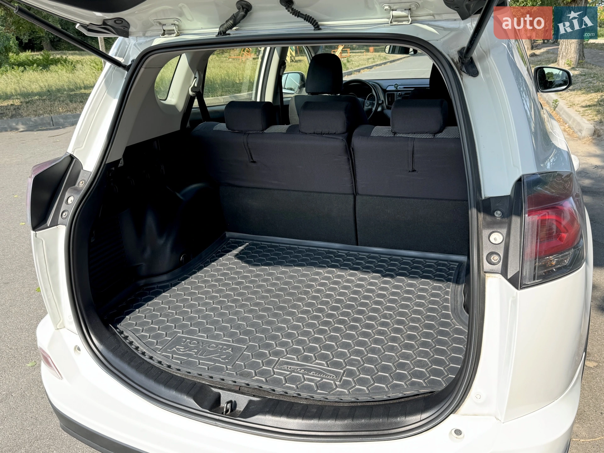2018 Toyota RAV 4 - мініатюра 24