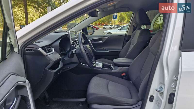 Внедорожник / Кроссовер Toyota RAV4 2020 в Одессе фото 21 Внедорожник / Кроссовер Toyota RAV4 2020 в Одессе