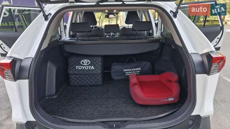 Внедорожник / Кроссовер Toyota RAV4 2020 в Одессе фото 29 Внедорожник / Кроссовер Toyota RAV4 2020 в Одессе