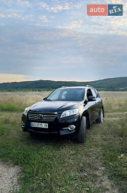 Внедорожник / Кроссовер Toyota RAV4 2011 в Ужгороде