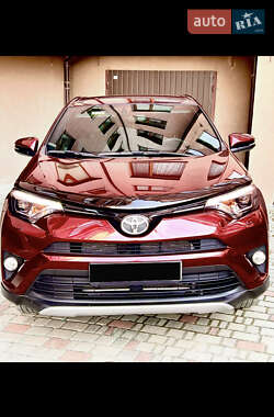 Позашляховик / Кросовер Toyota RAV4 2017 в Коломиї