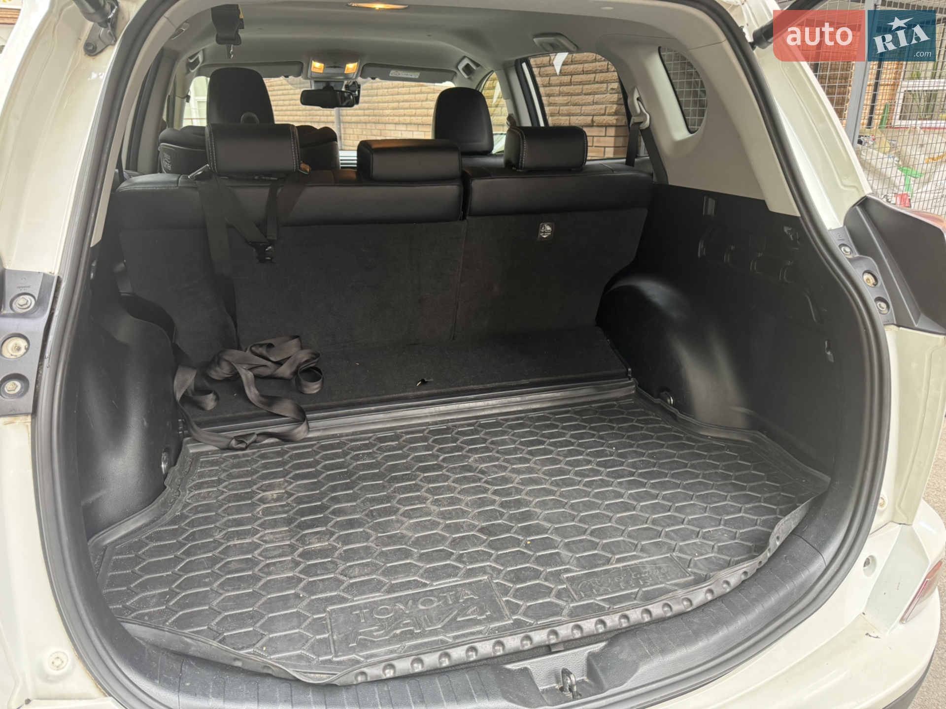 2018 Toyota RAV 4 - мініатюра 9