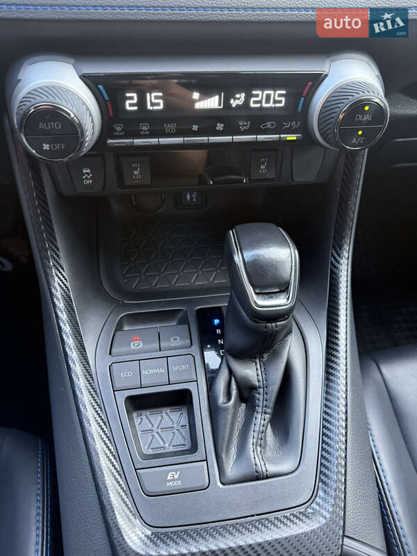 Позашляховик / Кросовер Toyota RAV4 2019 в Одесі