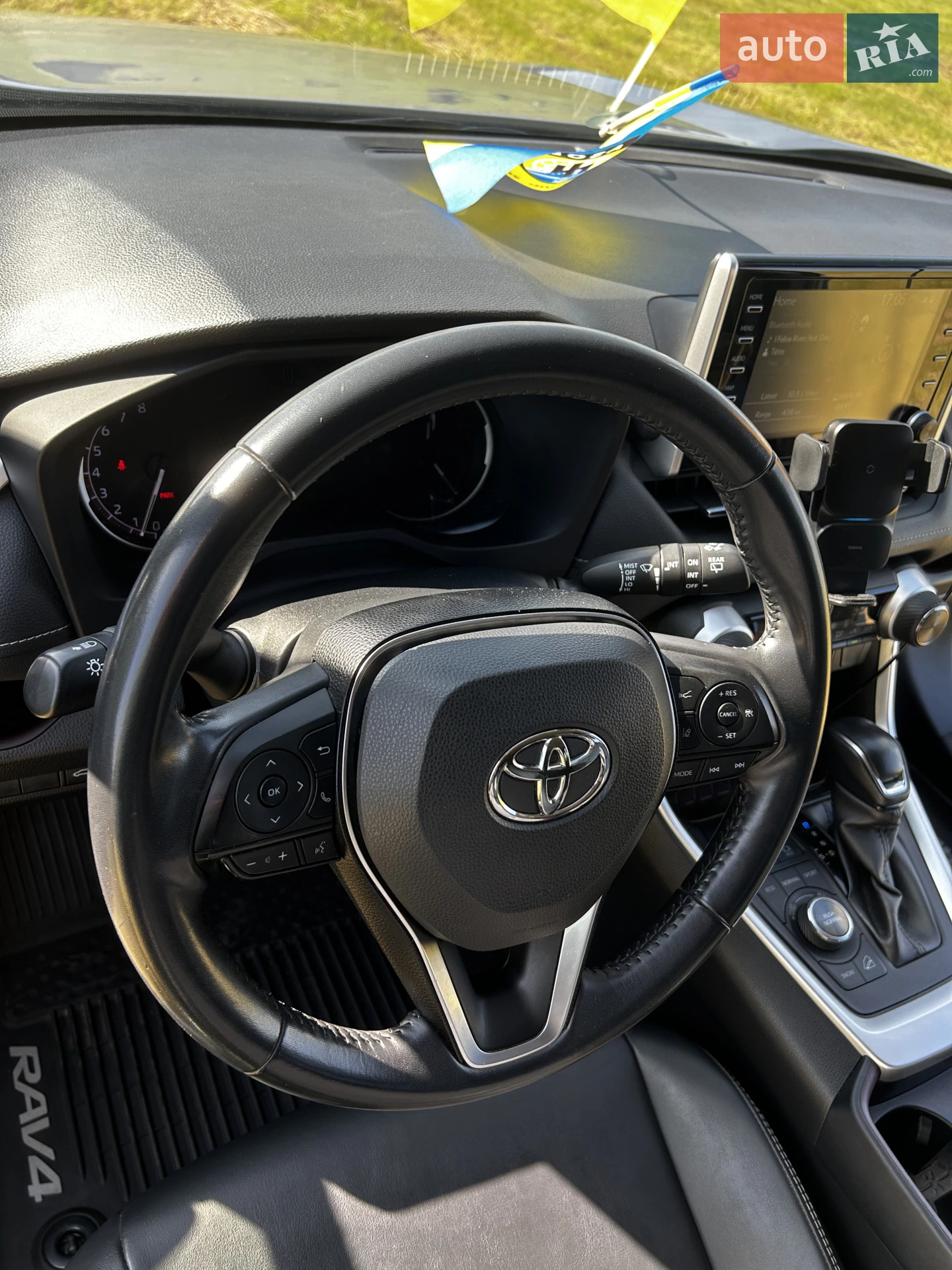 2019 Toyota RAV 4 - мініатюра 19