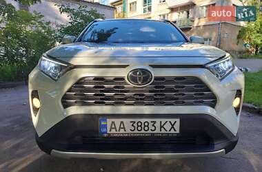 Позашляховик / Кросовер Toyota RAV4 2019 в Києві