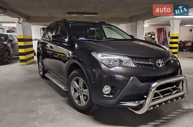 Внедорожник / Кроссовер Toyota RAV4 2015 в Тернополе