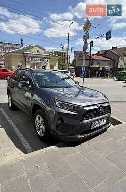 Внедорожник / Кроссовер Toyota RAV4 2021 в Тернополе