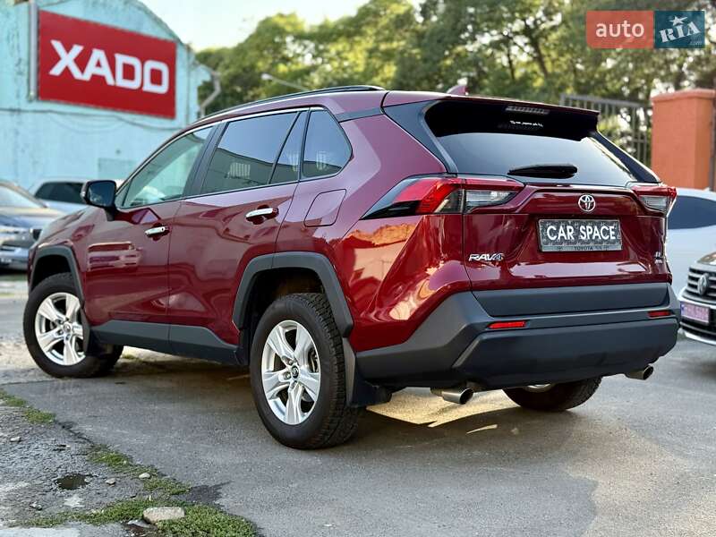 Позашляховик / Кросовер Toyota RAV4 2019 в Одесі