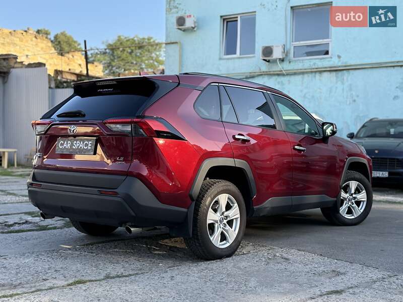 Позашляховик / Кросовер Toyota RAV4 2019 в Одесі