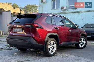 Внедорожник / Кроссовер Toyota RAV4 2019 в 