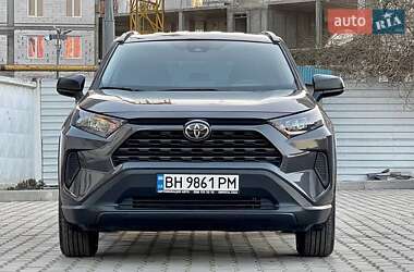 Внедорожник / Кроссовер Toyota RAV4 2020 в Львове