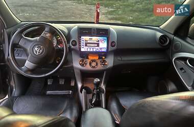 Позашляховик / Кросовер Toyota RAV4 2007 в  фото 11 Позашляховик / Кросовер Toyota RAV4 2007 в