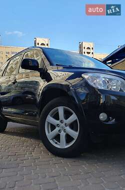 Позашляховик / Кросовер Toyota RAV4 2008 в Києві