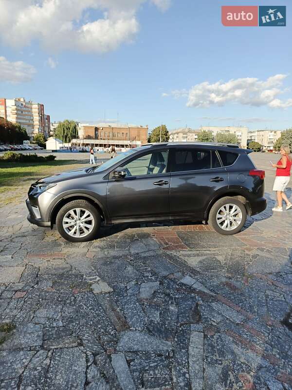 Позашляховик / Кросовер Toyota RAV4 2013 в Кременчуці